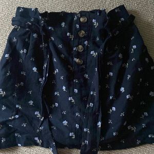 American Eagle size S skirt.